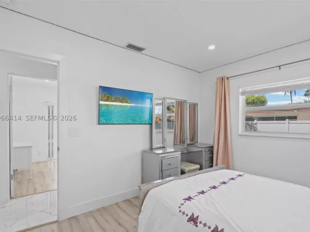 4-bedroom home for rent in Boca Raton - 669 NW 15th Ave 0 - MondialRealty