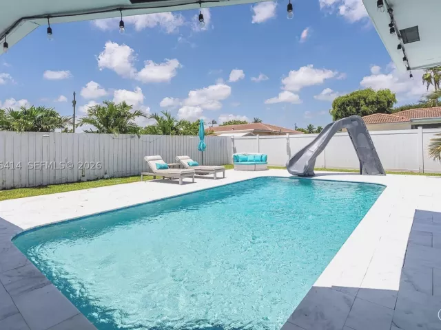 4-bedroom home for rent in Boca Raton - 669 NW 15th Ave 0 - MondialRealty