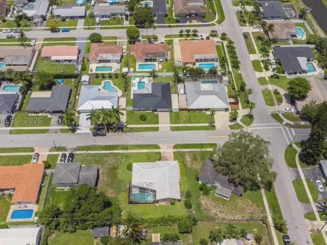 4-bedroom home for rent in Boca Raton - 669 NW 15th Ave 0 - MondialRealty