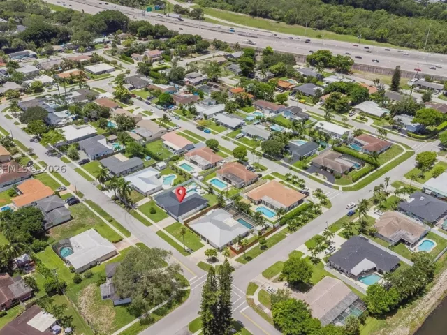 4-bedroom home for rent in Boca Raton - 669 NW 15th Ave 0 - MondialRealty