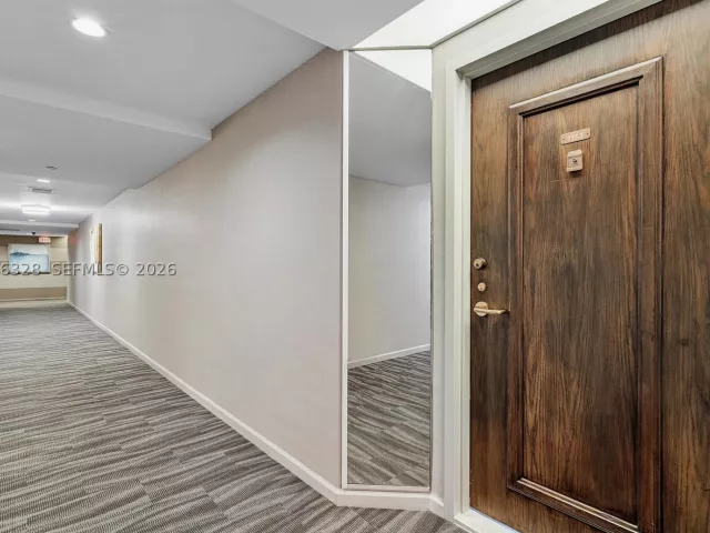 2-bedroom condo for sale in Aventura - 3610 Yacht Club Dr 1114 - MondialRealty