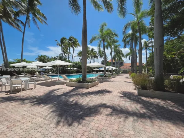 2-bedroom condo for sale in Aventura - 3610 Yacht Club Dr 1114 - MondialRealty