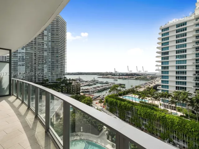 1-bedroom condo for sale in Miami Beach - 500 Alton Rd 1204 - MondialRealty