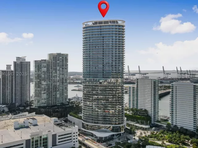 1-bedroom condo for sale in Miami Beach - 500 Alton Rd 1204 - MondialRealty
