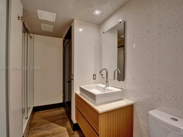 2-bedroom condo for rent in Aventura - 3610 Yacht Club Dr 1206 - MondialRealty
