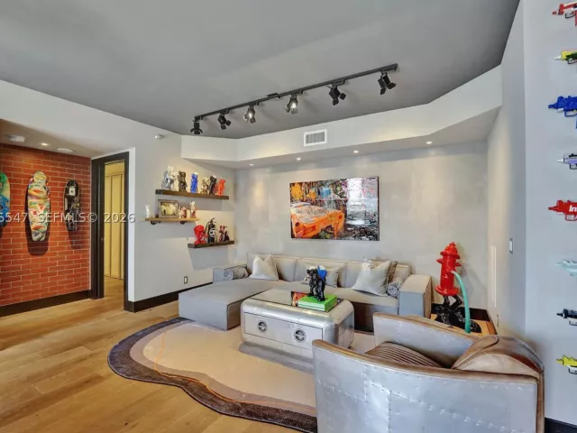 2-bedroom condo for rent in Aventura - 3610 Yacht Club Dr 1206 - MondialRealty