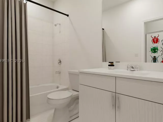 5-bedroom home for sale in Miami - 27372 SW 159 CT - MondialRealty