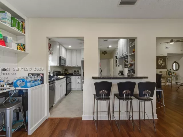 3-bedroom home for sale in Boca Raton - 10308 Greenbriar Ct - MondialRealty