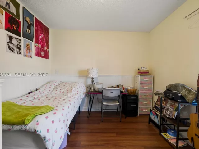 3-bedroom home for sale in Boca Raton - 10308 Greenbriar Ct - MondialRealty