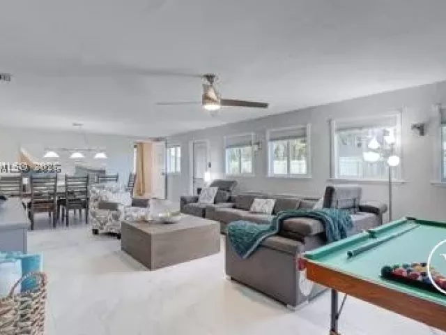 3-bedroom home for rent in Pompano Beach - 112 NE 10th Ave 0 - MondialRealty