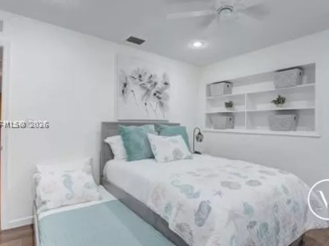 3-bedroom home for rent in Pompano Beach - 112 NE 10th Ave 0 - MondialRealty