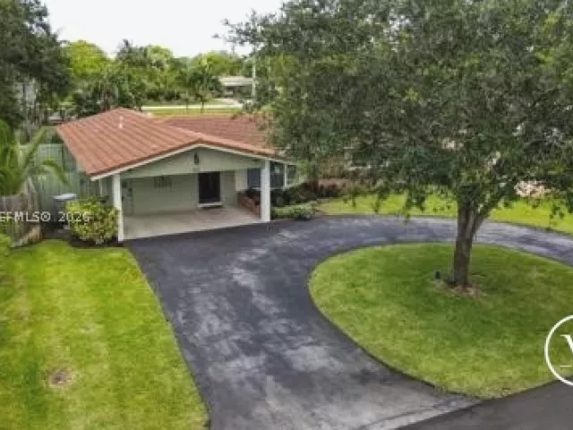3-bedroom home for rent in Pompano Beach - 112 NE 10th Ave 0 - MondialRealty