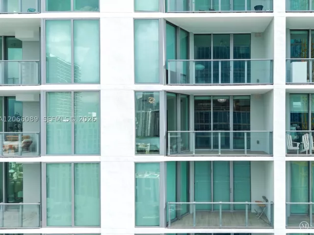 1-bedroom condo for rent in Miami - 2900 NE 7th Ave 1908 - MondialRealty