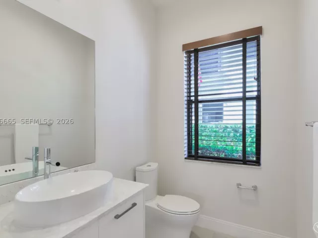 3-bedroom home for rent in Doral - 8217 NW 46th St - MondialRealty