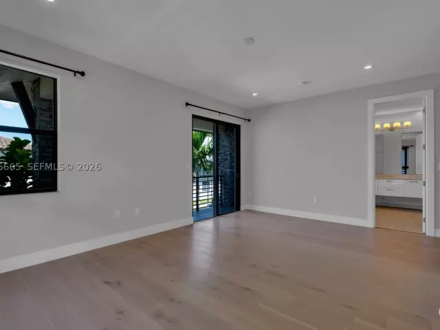 3-bedroom home for rent in Doral - 8217 NW 46th St - MondialRealty