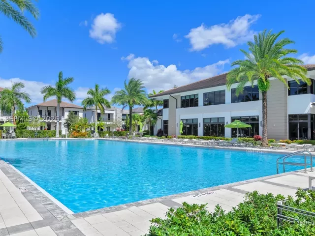 3-bedroom home for rent in Doral - 8217 NW 46th St - MondialRealty
