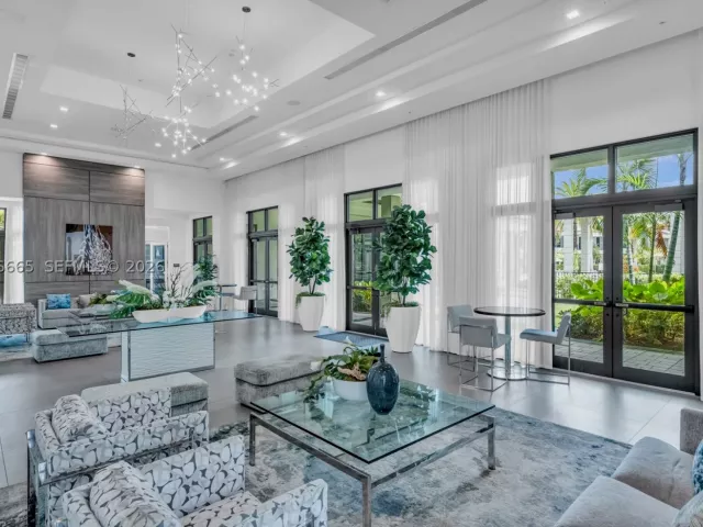 3-bedroom home for rent in Doral - 8217 NW 46th St - MondialRealty