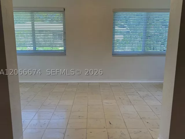 2-bedroom home for rent in Coral Gables - 431 Candia Ave - MondialRealty
