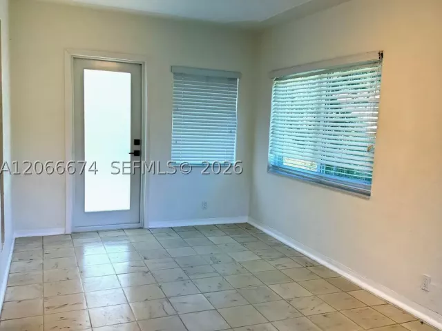 2-bedroom home for rent in Coral Gables - 431 Candia Ave - MondialRealty