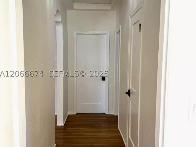 2-bedroom home for rent in Coral Gables - 431 Candia Ave - MondialRealty