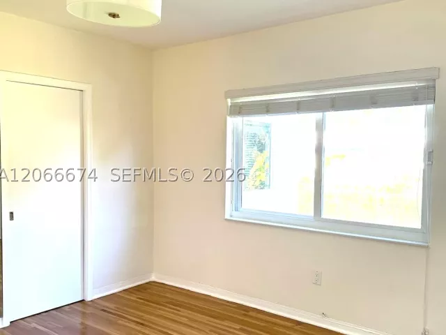 2-bedroom home for rent in Coral Gables - 431 Candia Ave - MondialRealty