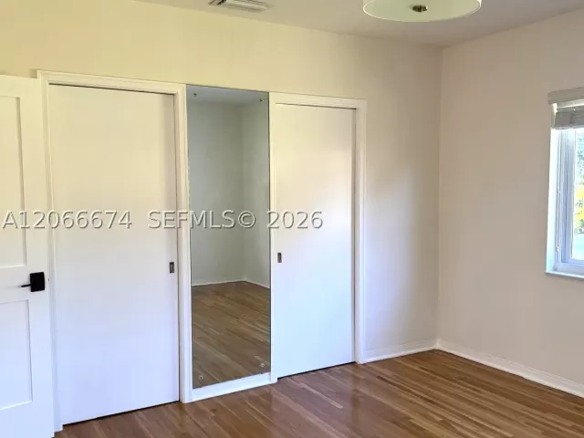 2-bedroom home for rent in Coral Gables - 431 Candia Ave - MondialRealty