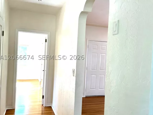 2-bedroom home for rent in Coral Gables - 431 Candia Ave - MondialRealty