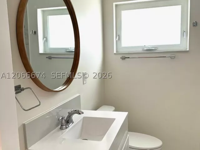 2-bedroom home for rent in Coral Gables - 431 Candia Ave - MondialRealty