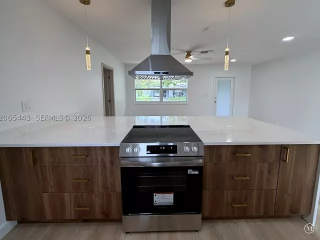 4-bedroom home for sale in Pompano Beach - 110 NE 17th Ct - MondialRealty