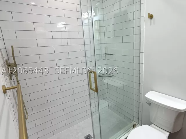 4-bedroom home for sale in Pompano Beach - 110 NE 17th Ct - MondialRealty