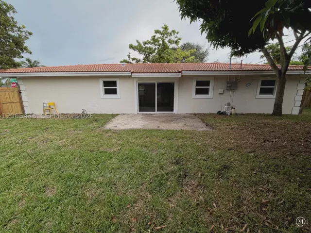 4-bedroom home for sale in Pompano Beach - 110 NE 17th Ct - MondialRealty