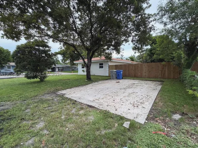 4-bedroom home for sale in Pompano Beach - 110 NE 17th Ct - MondialRealty