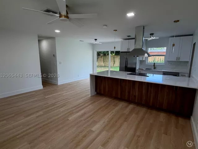 4-bedroom home for sale in Pompano Beach - 110 NE 17th Ct - MondialRealty