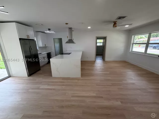 4-bedroom home for sale in Pompano Beach - 110 NE 17th Ct - MondialRealty