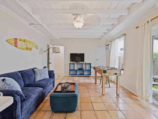 4-bedroom home for sale in West Palm Beach - 400 45TH Street - MondialRealty
