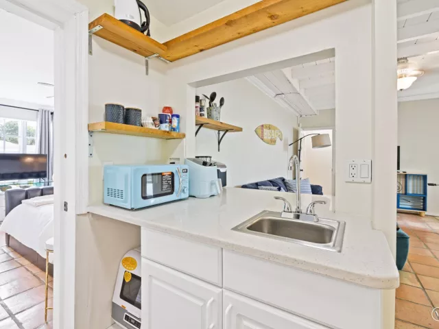 4-bedroom home for sale in West Palm Beach - 400 45TH Street - MondialRealty