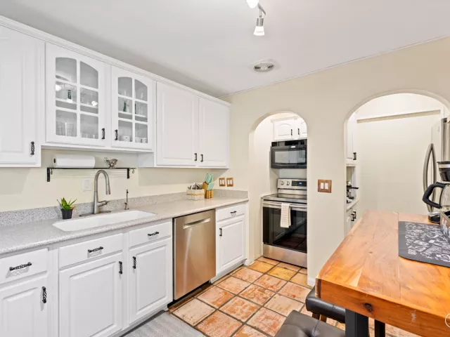 4-bedroom home for sale in West Palm Beach - 400 45TH Street - MondialRealty