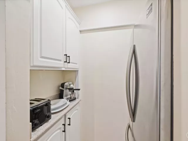4-bedroom home for sale in West Palm Beach - 400 45TH Street - MondialRealty