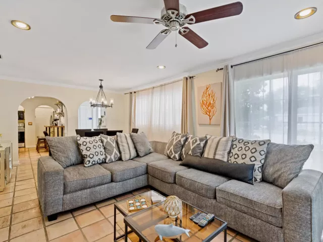 4-bedroom home for sale in West Palm Beach - 400 45TH Street - MondialRealty