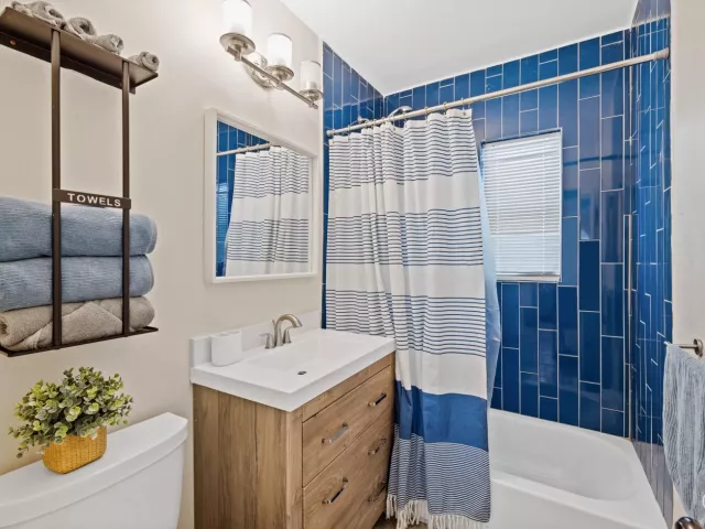 4-bedroom home for sale in West Palm Beach - 400 45TH Street - MondialRealty