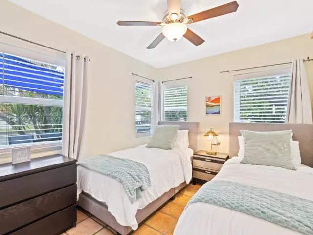 4-bedroom home for sale in West Palm Beach - 400 45TH Street - MondialRealty