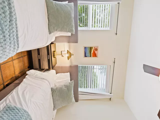 4-bedroom home for sale in West Palm Beach - 400 45TH Street - MondialRealty