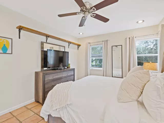 4-bedroom home for sale in West Palm Beach - 400 45TH Street - MondialRealty