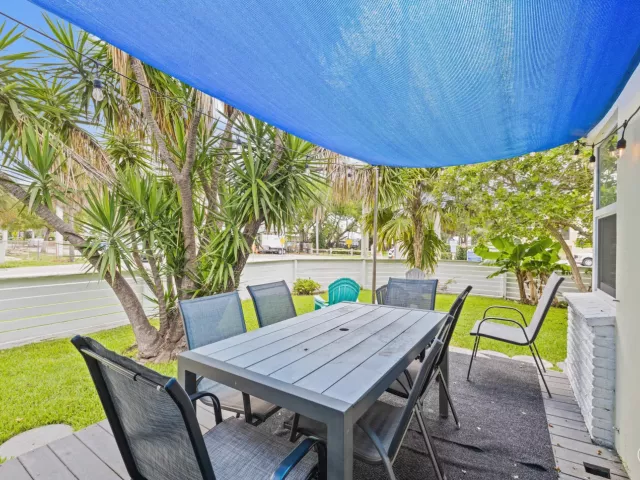 4-bedroom home for sale in West Palm Beach - 400 45TH Street - MondialRealty