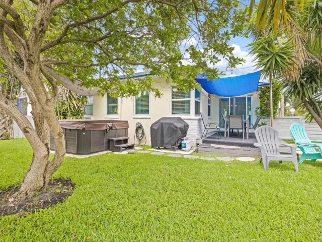 4-bedroom home for sale in West Palm Beach - 400 45TH Street - MondialRealty