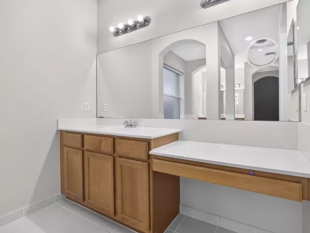 6-bedroom home for sale in West Palm Beach - 742 Cresta Circle - MondialRealty