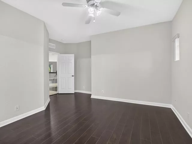 6-bedroom home for sale in West Palm Beach - 742 Cresta Circle - MondialRealty
