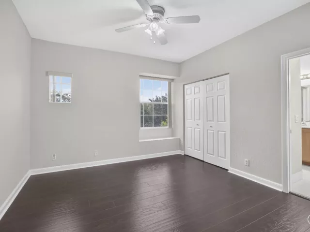 6-bedroom home for sale in West Palm Beach - 742 Cresta Circle - MondialRealty