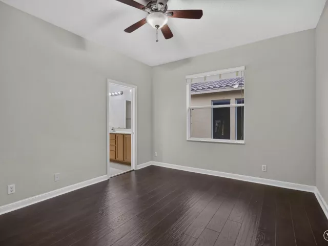 6-bedroom home for sale in West Palm Beach - 742 Cresta Circle - MondialRealty