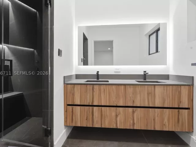 3-bedroom home for rent in Miami - 1215 NE 110th St - MondialRealty